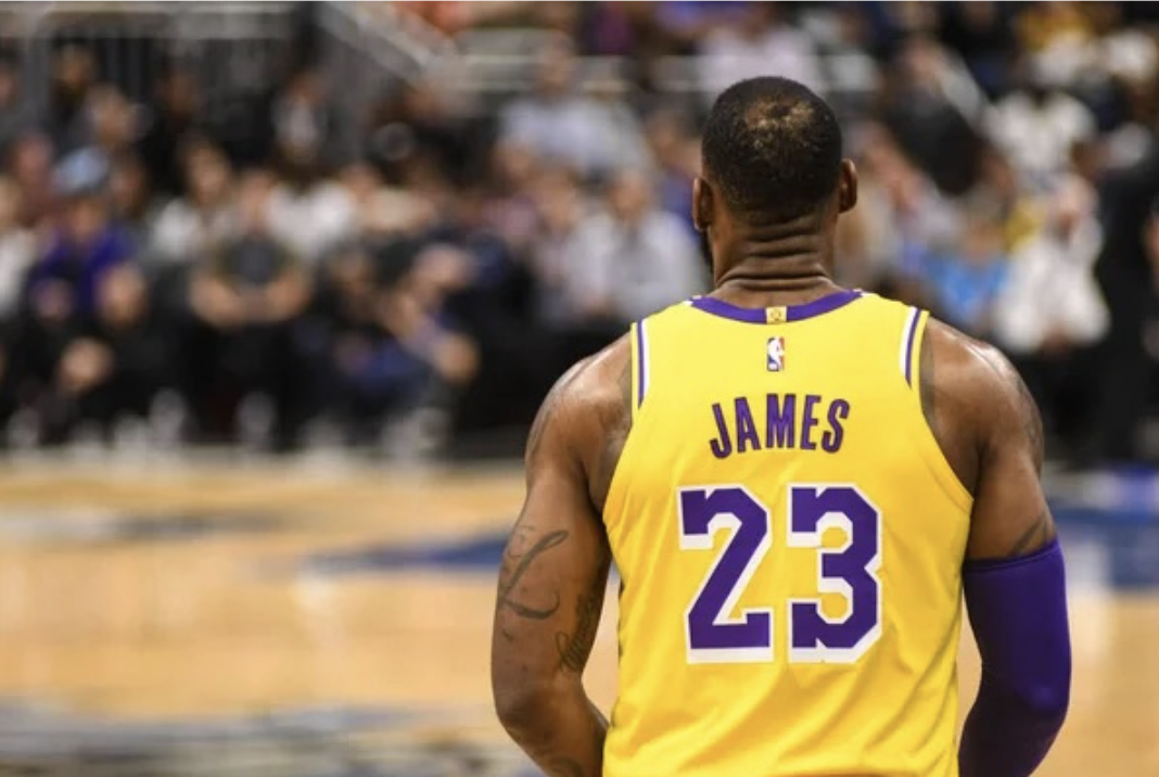 Star Lakers player Lebron James considers retirement. (DepositPhotos, editorial use permitted)